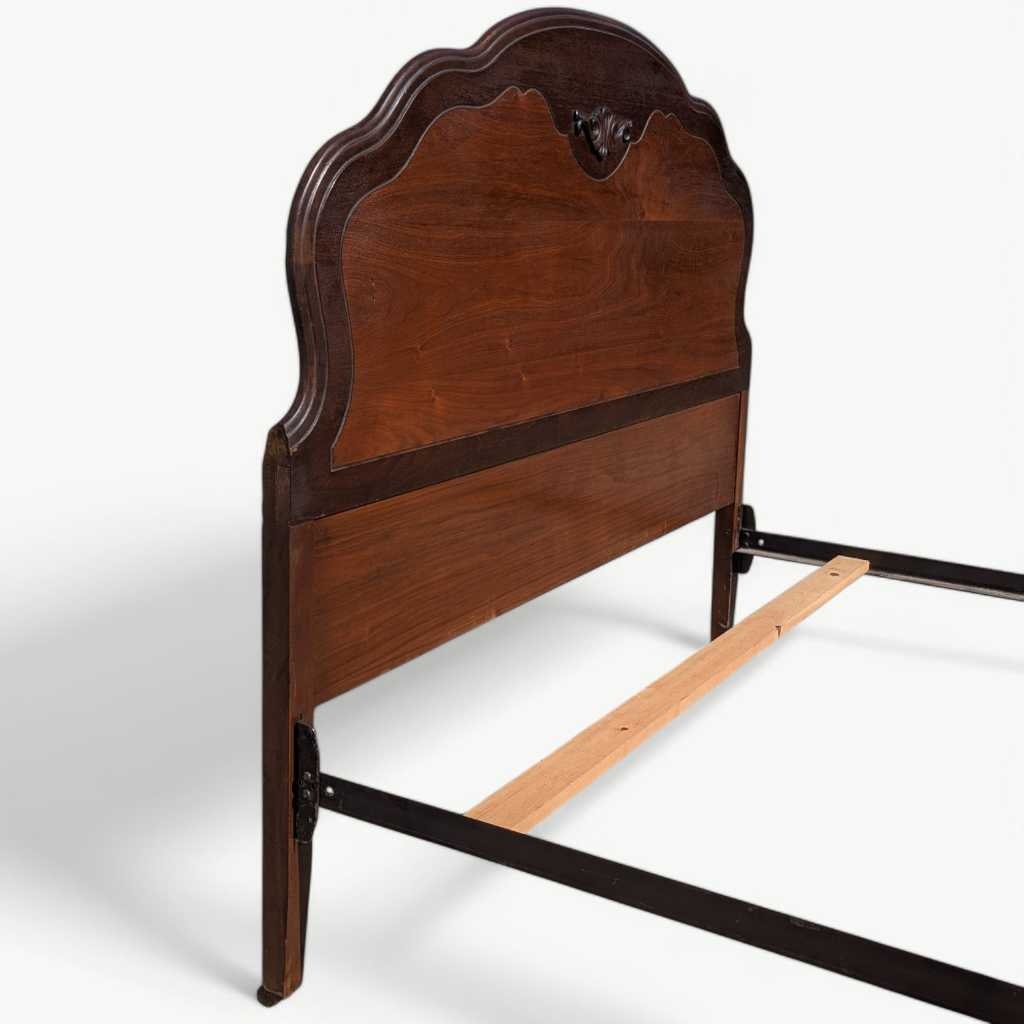 Antique Victorian Walnut Bed – Full Size