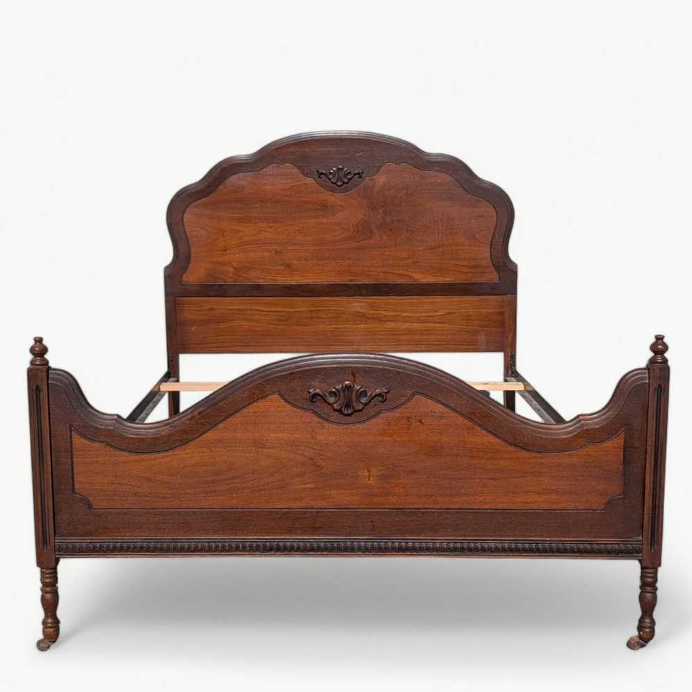 Antique Victorian Walnut Bed – Full Size