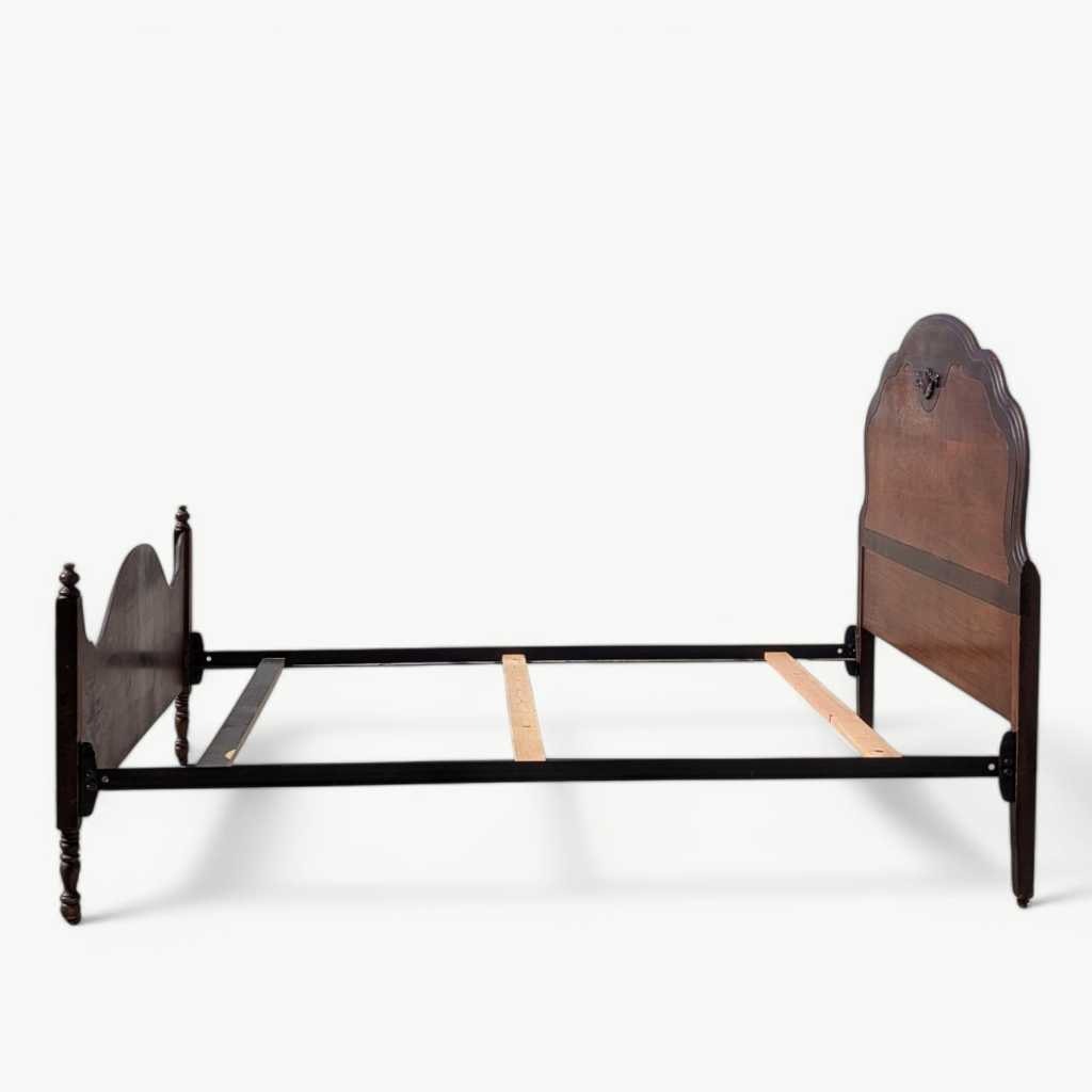 Antique Victorian Walnut Bed – Full Size