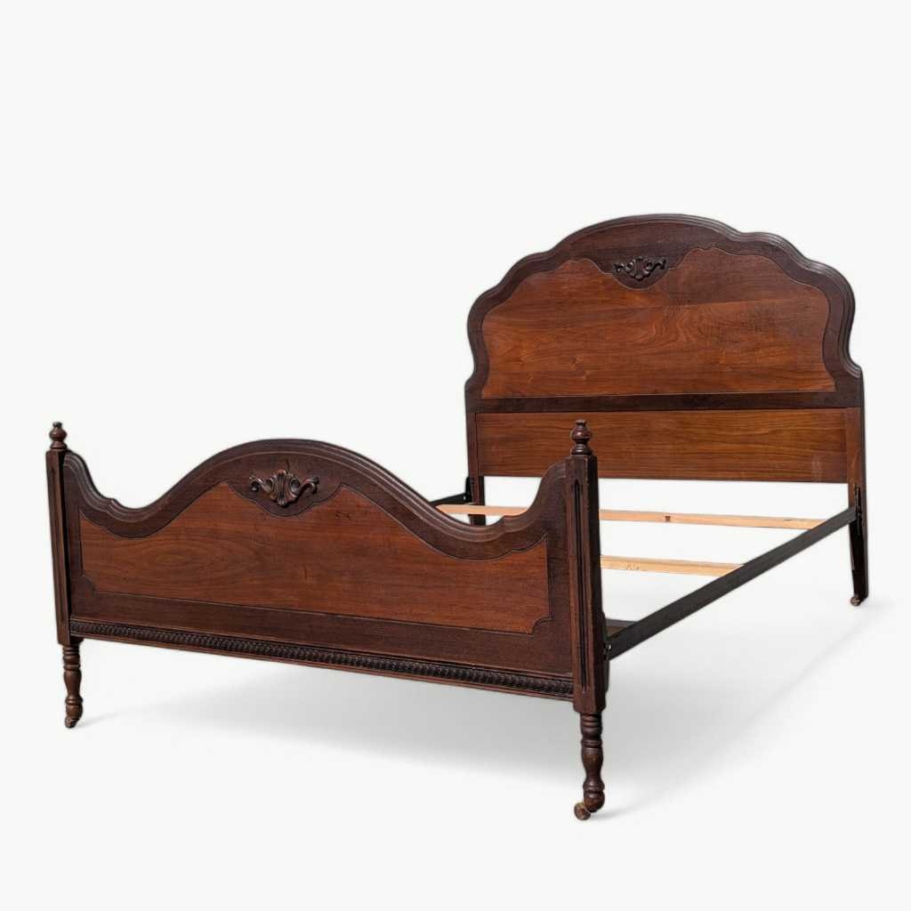 Antique Victorian Walnut Bed – Full Size