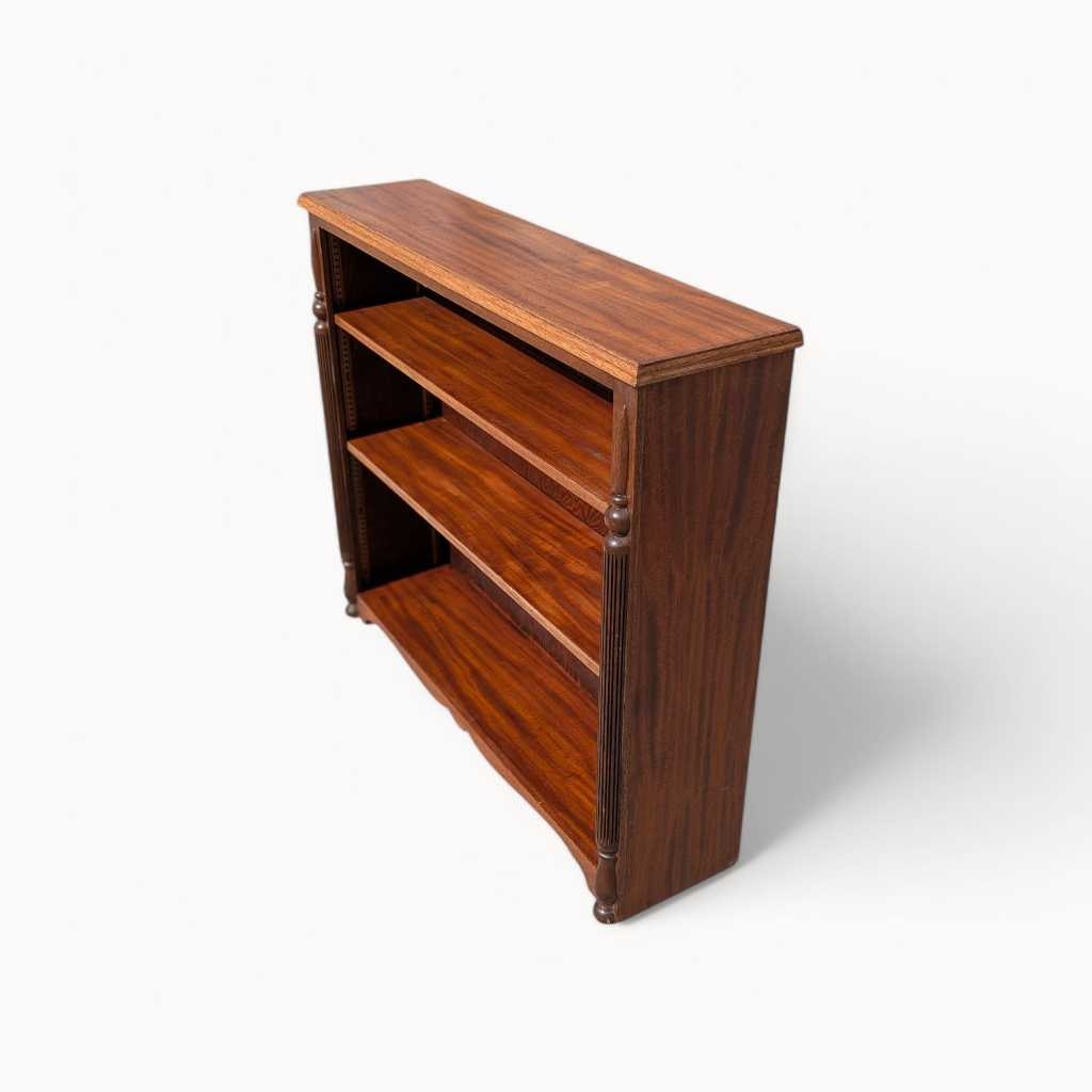 Antique Mahogany Bookcase – Vintage Wooden Bookcase, Classic Shelving Unit, Elegant Storage for Books and Decor