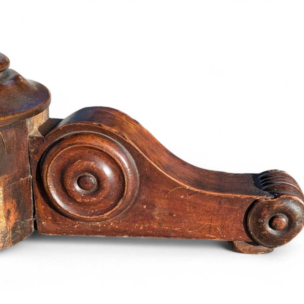 Early 19th Century Charles X Round Coffee Table in Mahogany & Walnut