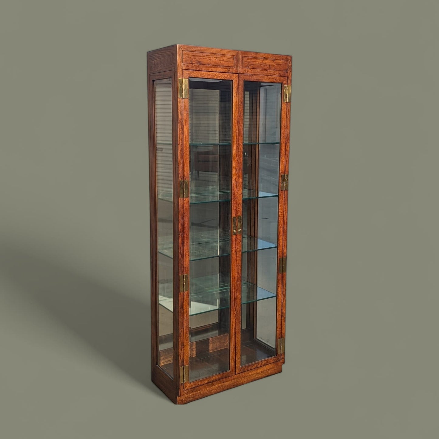 Henredon Bookcase, Etagere, Oak Wood, Glass Shelves, Mirrored panels, Mid Century, Curio Display