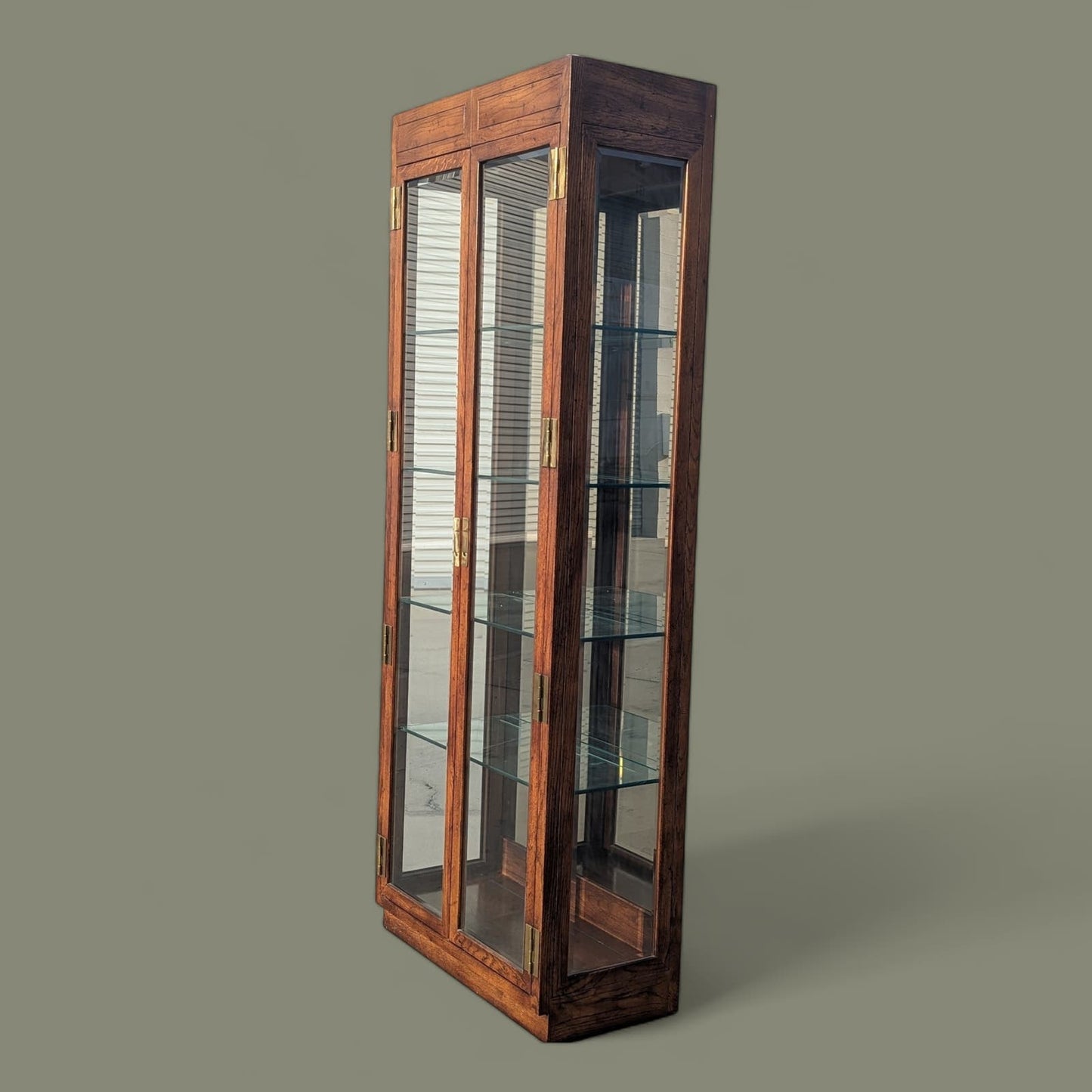 Henredon Bookcase, Etagere, Oak Wood, Glass Shelves, Mirrored panels, Mid Century, Curio Display