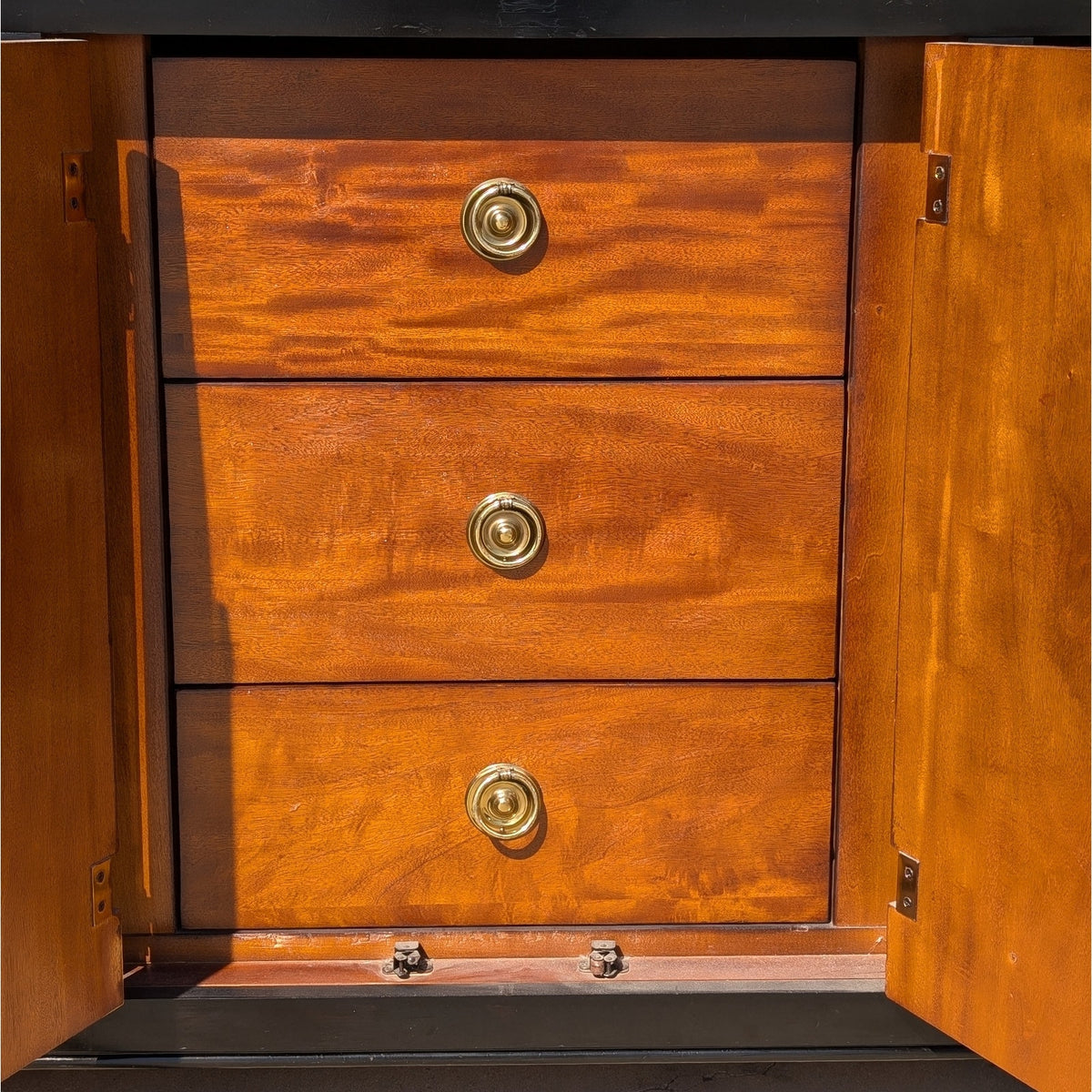 Stanley Furniture Chinoiserie Burl Wood Nine-Drawer Dresser or Credenza