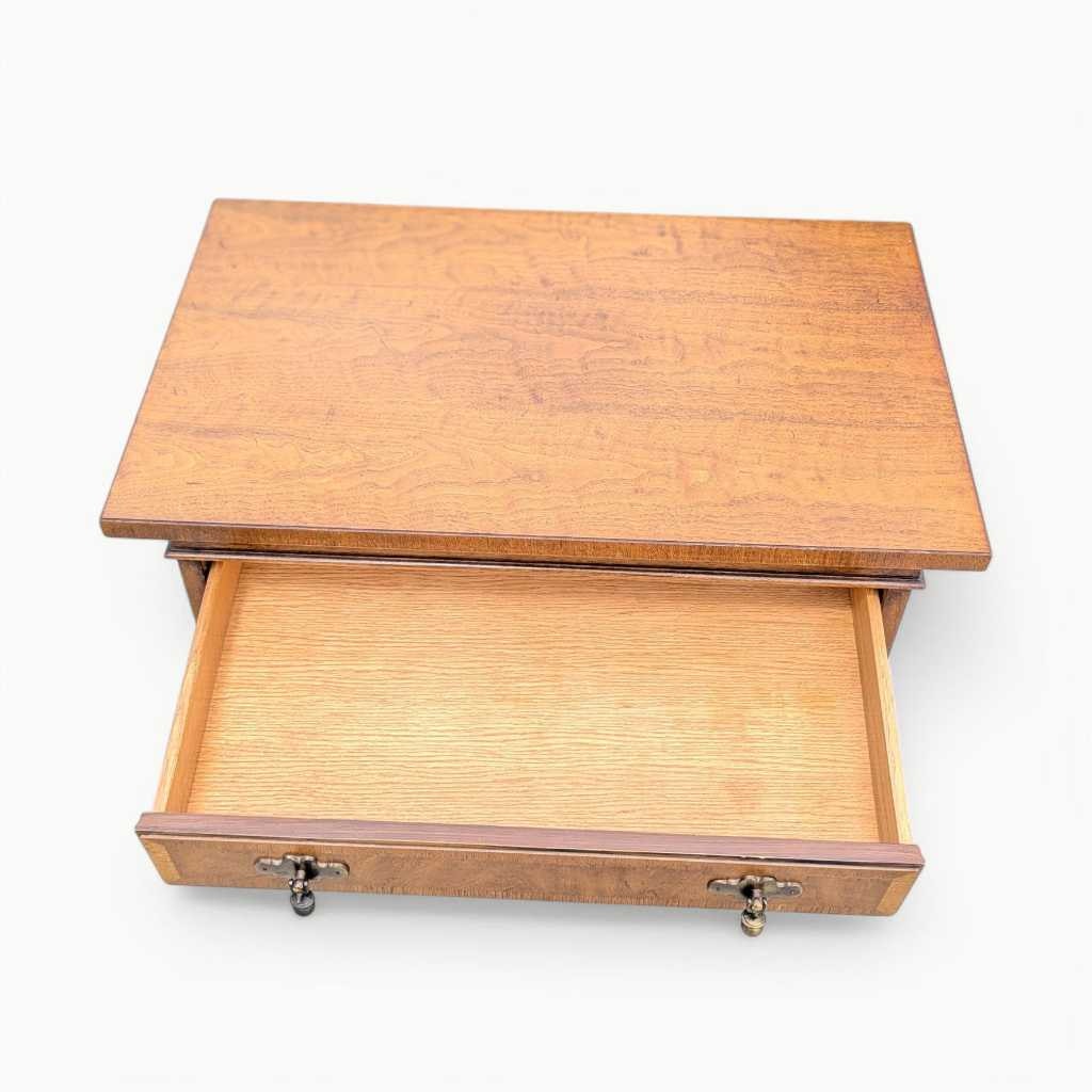 Pair of Mid Century Nightstands – Thomasville
