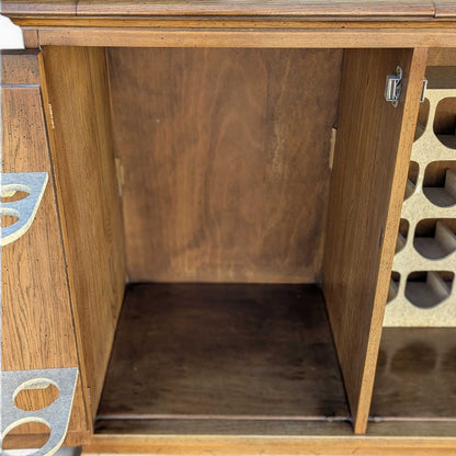 1970s Jasper Cabinet Co. Dry Bar Cabinet