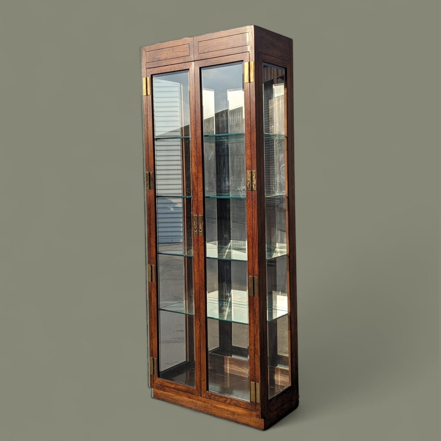 Henredon Bookcase, Etagere, Oak Wood, Glass Shelves, Mirrored panels, Mid Century, Curio Display