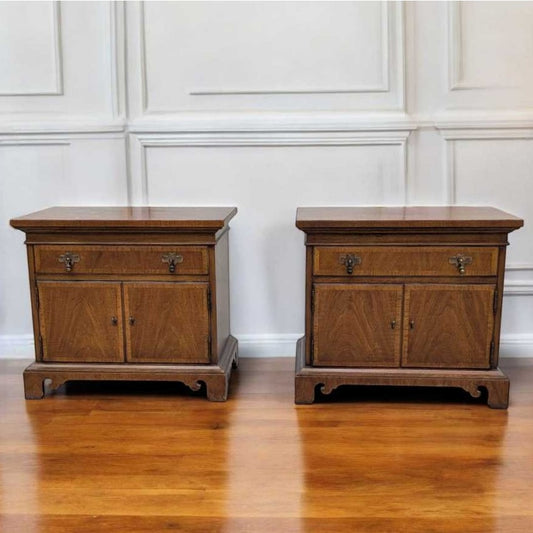 Pair of Mid Century Nightstands – Thomasville