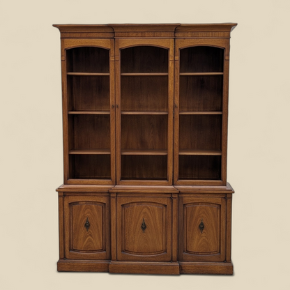 1960s Drexel Triune Mahogany Hutch Cabinet with Arched Display Doors — view 1 [CBMEDIA20260920M rskglv7t9lLQjLyrzomb 01 1d401cb4-a332-4db7-9793-1902803967c2.png]