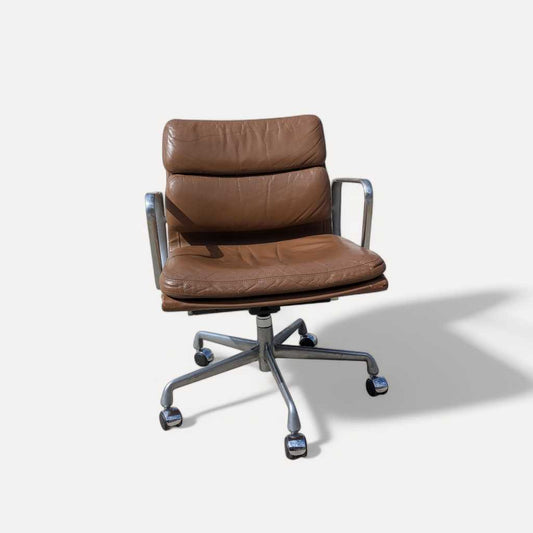 Vintage Eames Soft Pad Chair by Herman Miller – Leather Office Chair with Aluminum Base, Mid-Century Modern Icon