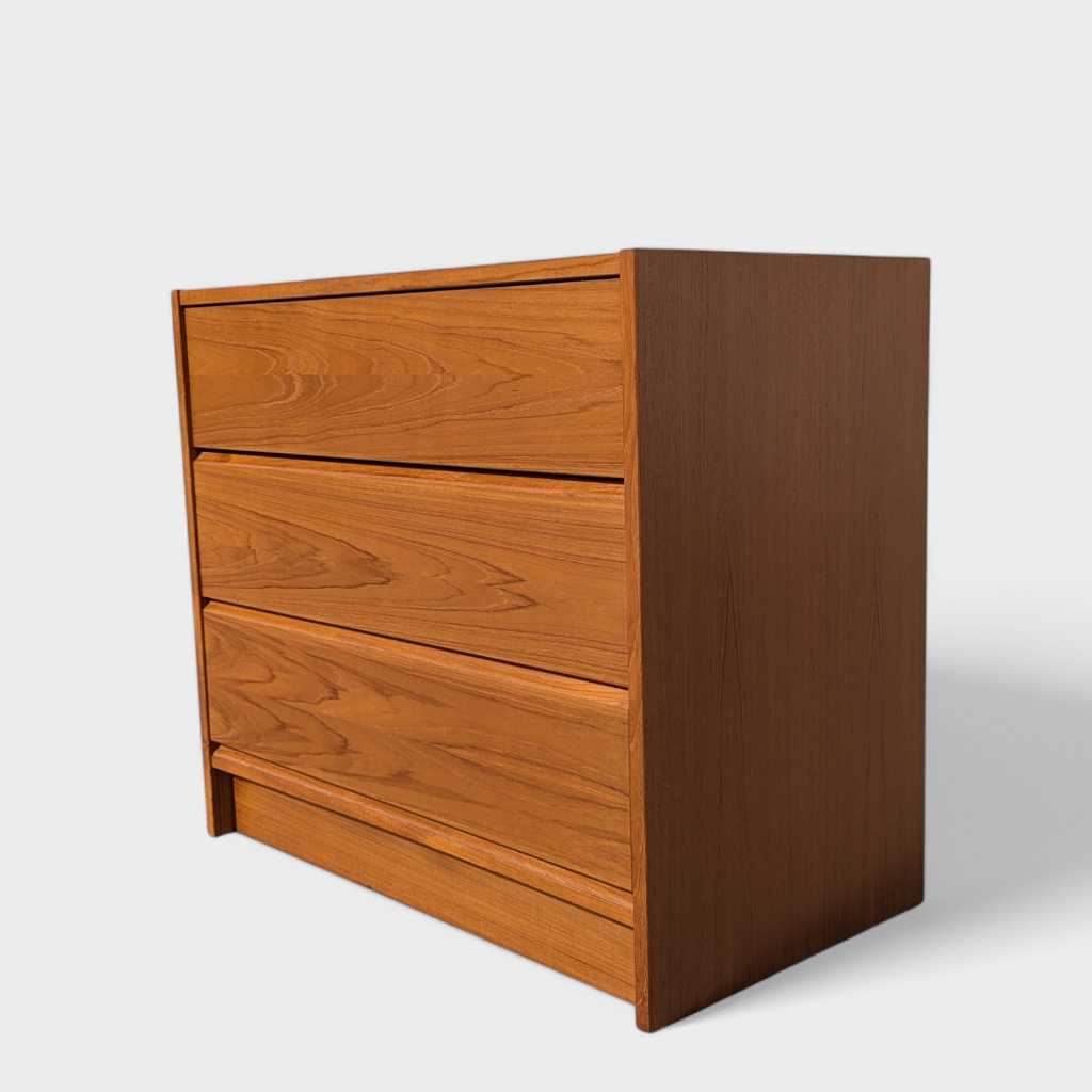 Petite Danish Modern Teak Three-Drawer Dresser or Nightstand — view 4 [CBV1 iOQGNgv78JjoM6W4YOFQ 04 7d90fa2a-7202-4481-b4f8-6e4f74e67511.jpeg]
