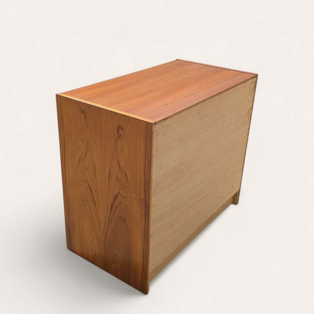 1960s Petite Danish Modern Teak Three-Drawer Dresser or Nightstand — view 14 [CBV1 YQyx1tG2HRNj593MAuPo 14 8159d10b-0e39-4966-8a79-6ee0ee03cd9c.jpeg]