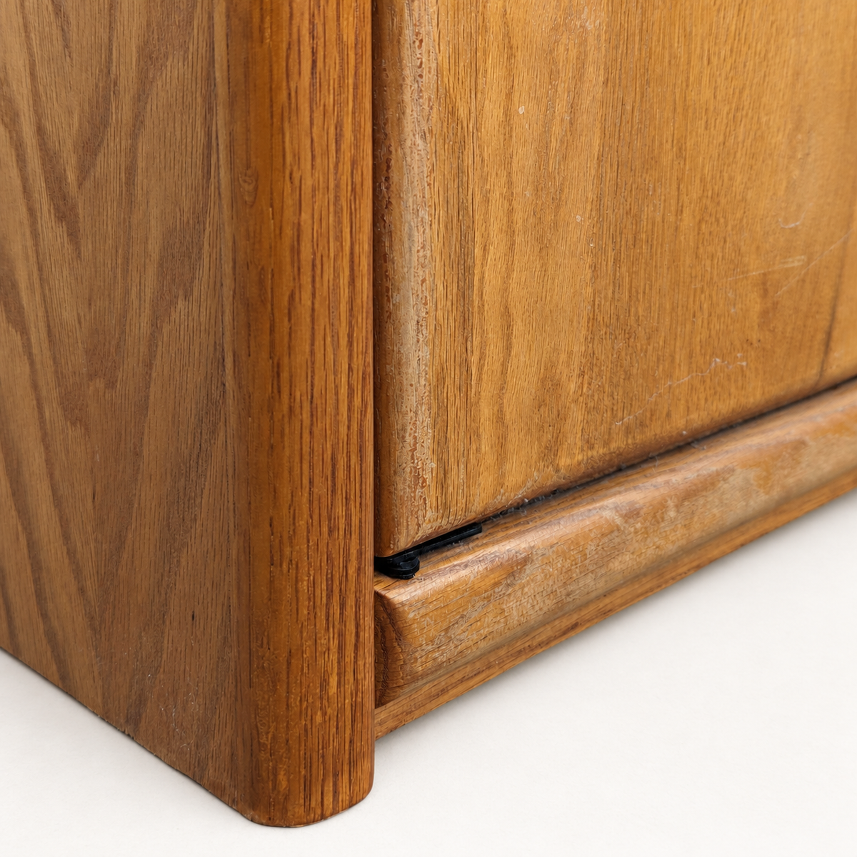 Late-20th-Century Oak Bookcase with Adjustable Shelves — view 9 of 15