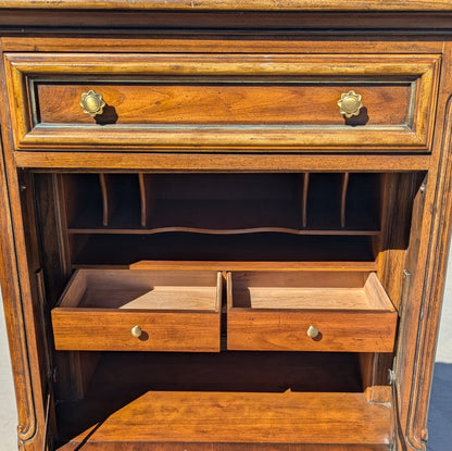 Drexel Heritage Brittany Collection Floral Secretary Desk, 1970s — view 10 [CBV1 iDukBmcZQOlTPxx9Ywdr 10 9802ae33-22fd-4d2f-a158-ed0742c6d30d.jpeg]