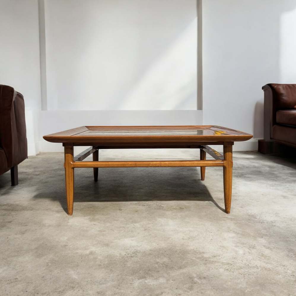 Tomlinson Sophisticate Model 315 Fossil Marble and Pecan Coffee Table, 1960s — view 9 [CBV1 XPt4TMj2MJm2ZocWWjEv 09 ab7542c6-65c8-4184-98b0-df14847fc251.jpeg]