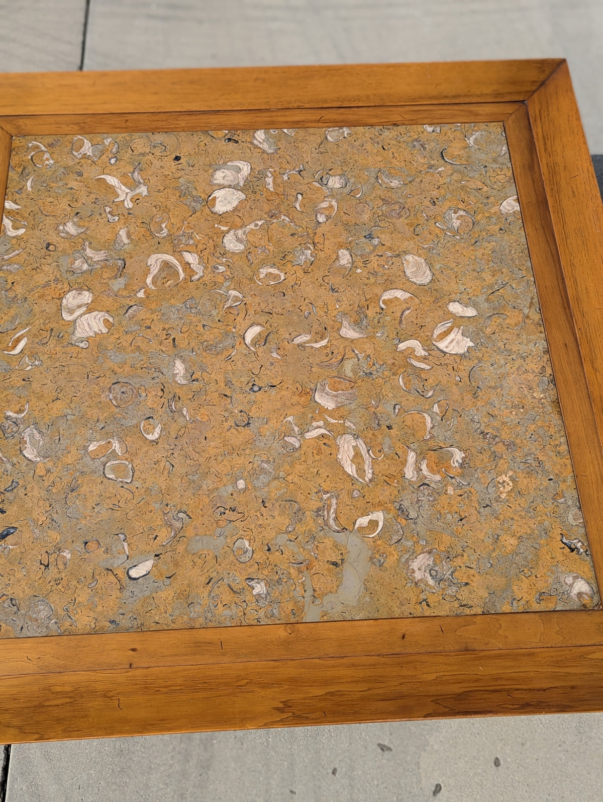 Tomlinson Sophisticate Model 315 Fossil Marble and Pecan Coffee Table, 1960s — view 17 [CBV1 XPt4TMj2MJm2ZocWWjEv 17 aefc09b7-d07e-4e83-b156-256fd67690cd.jpeg]