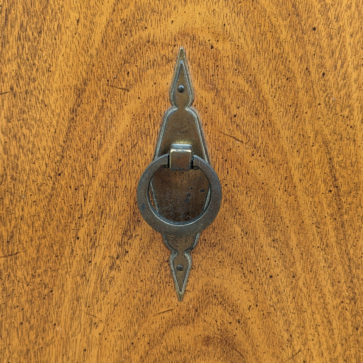 1960s Drexel Triune Mahogany Hutch Cabinet with Arched Display Doors — view 11 [CBMEDIA20260920M rskglv7t9lLQjLyrzomb 11 de89ada7-6fed-4c2e-a2b2-02a697cb0933.jpeg]